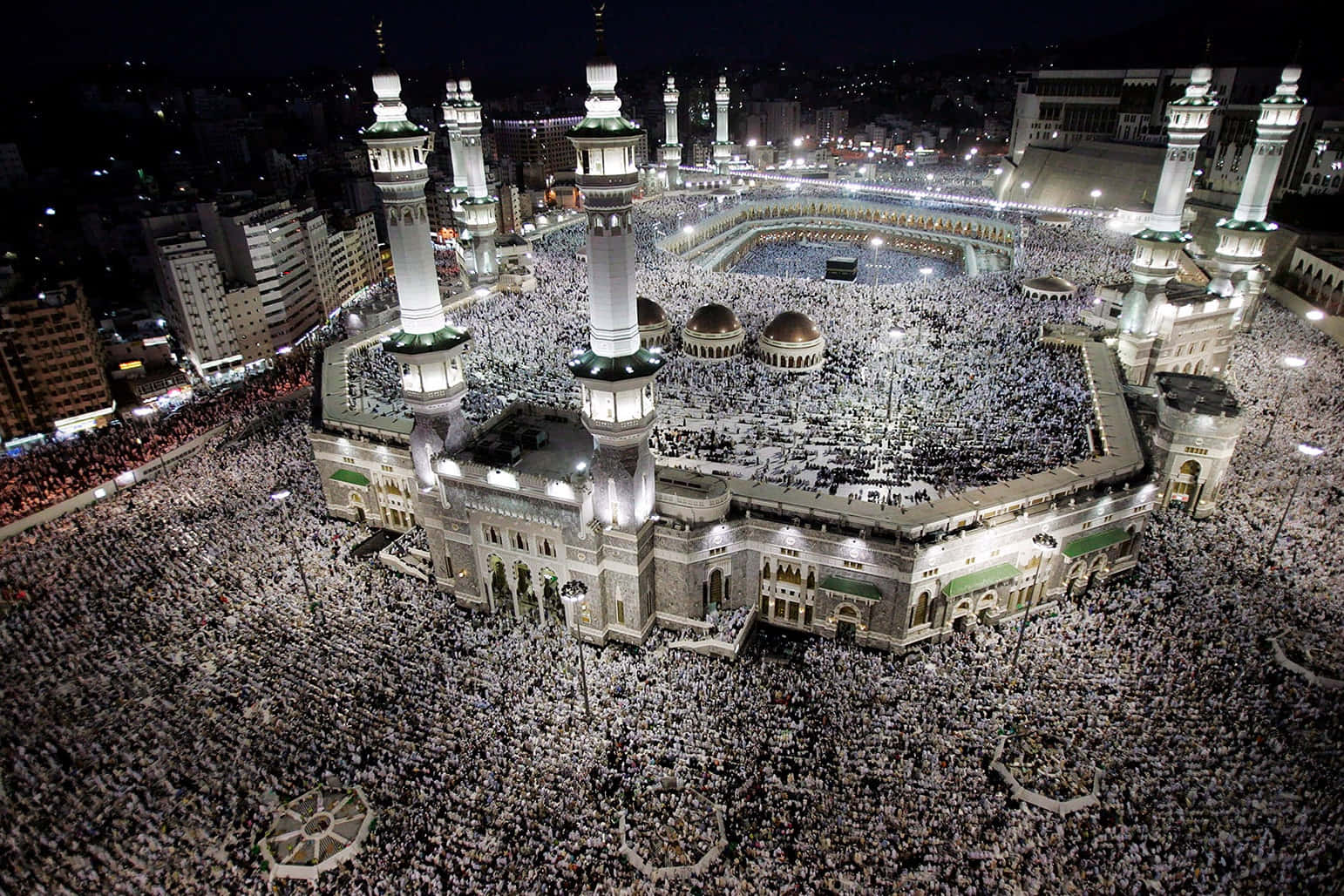 Hajj and Umrah travel vaccination service